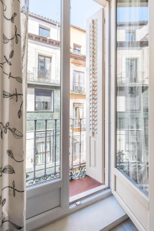 Spacious Flat Puerta Del Sol Madrid Eksteriør bilde